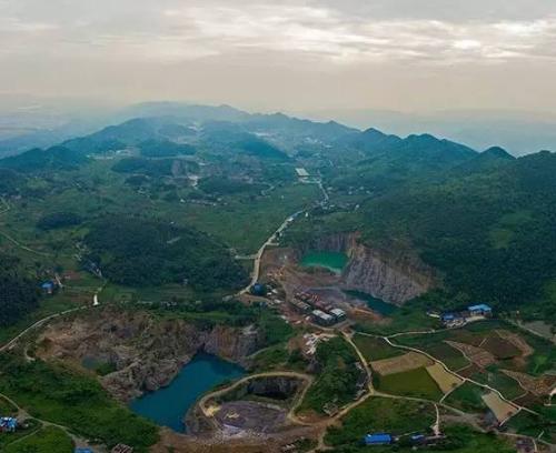 广西:合山市矿山公园绿化全面推进